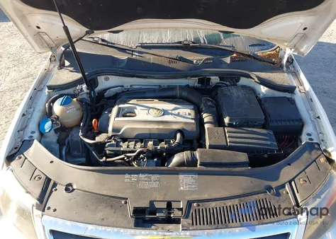 2008 Volkswagen Passat Turbo from USA, damaged, VIN WVWUK93C68E199351